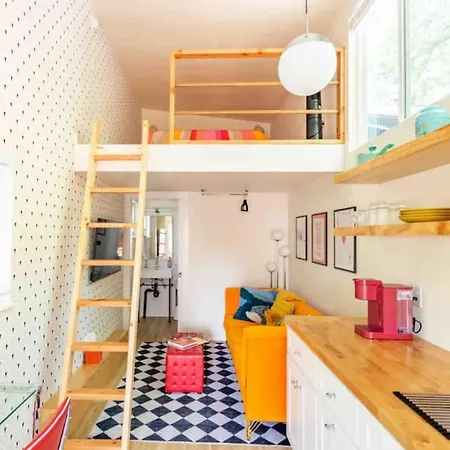 Unique Vintage Vibes - Cozy Tiny Home Close To Ut